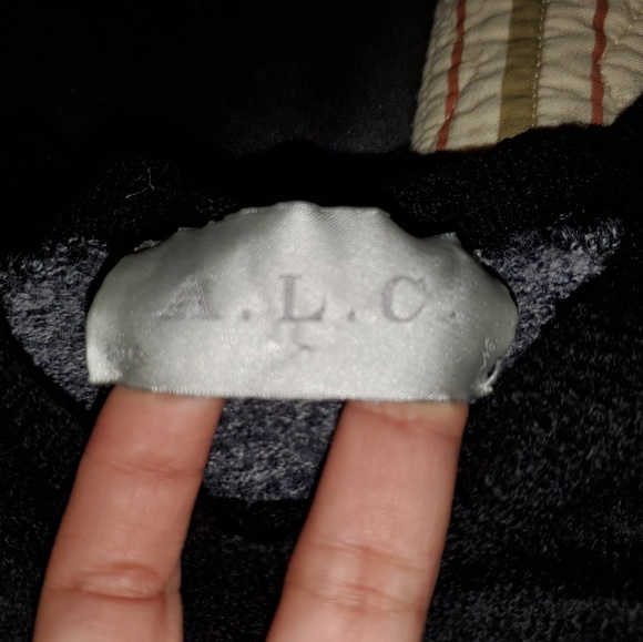 Two tone sweater - Picture 3 of 3